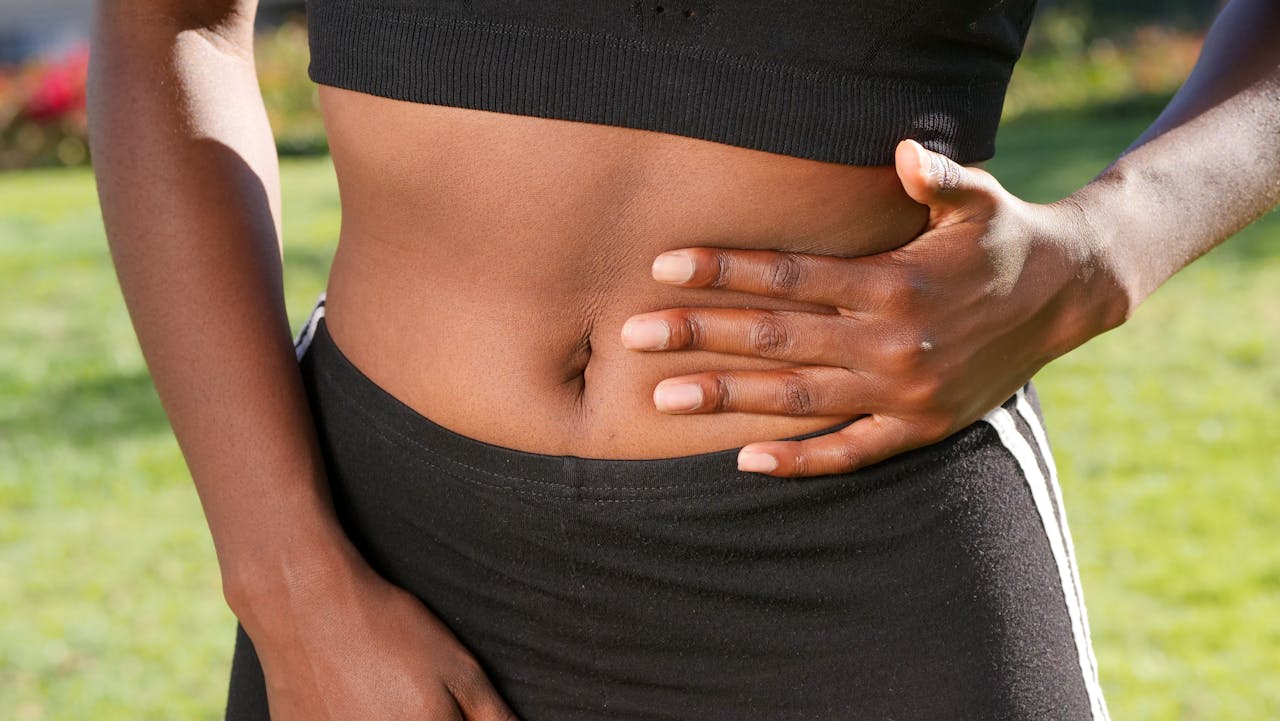 Salud intestinal y defensas inmunitarias. Imagen de la barriga de una persona.